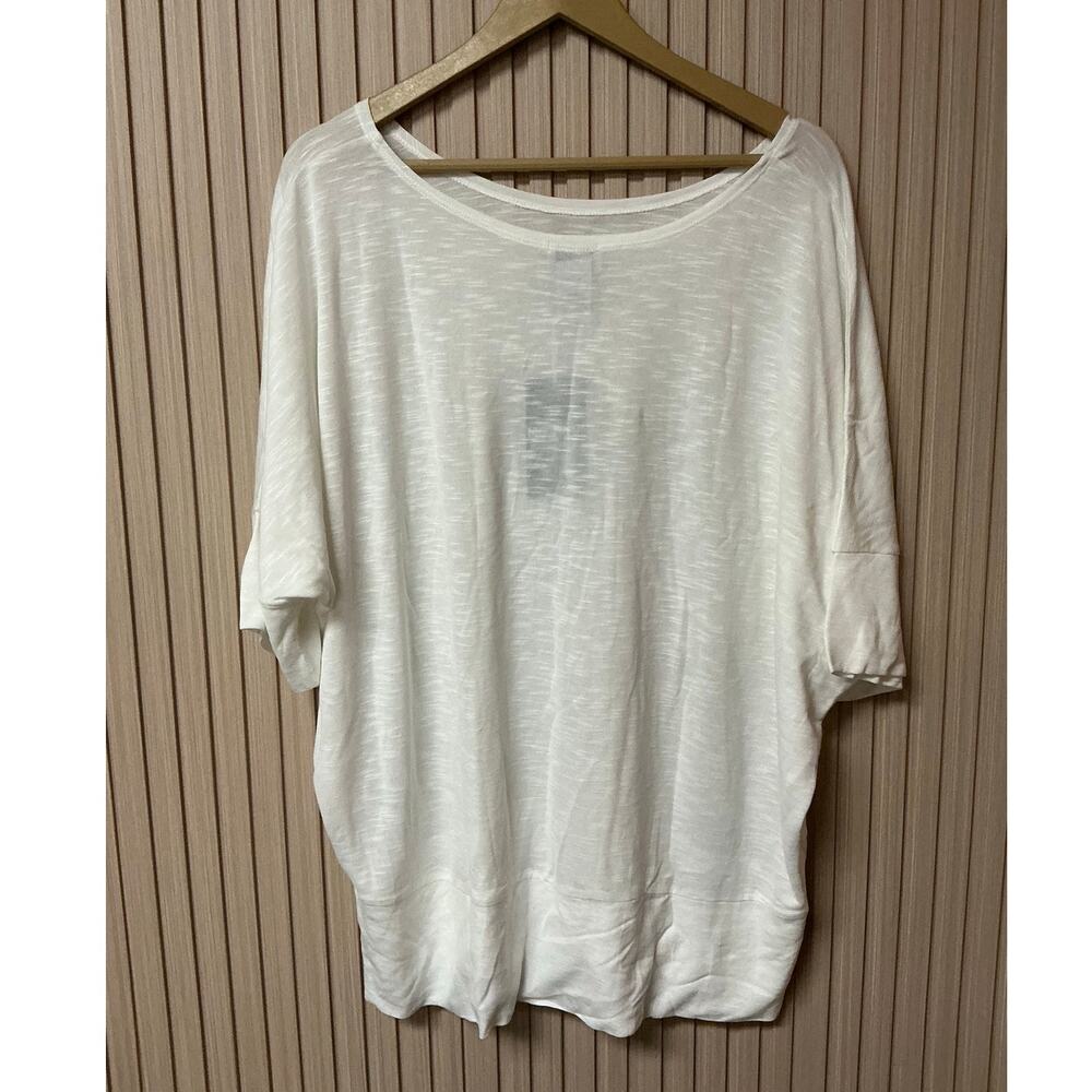 Monroe & Main Knit Top in White Size 2X